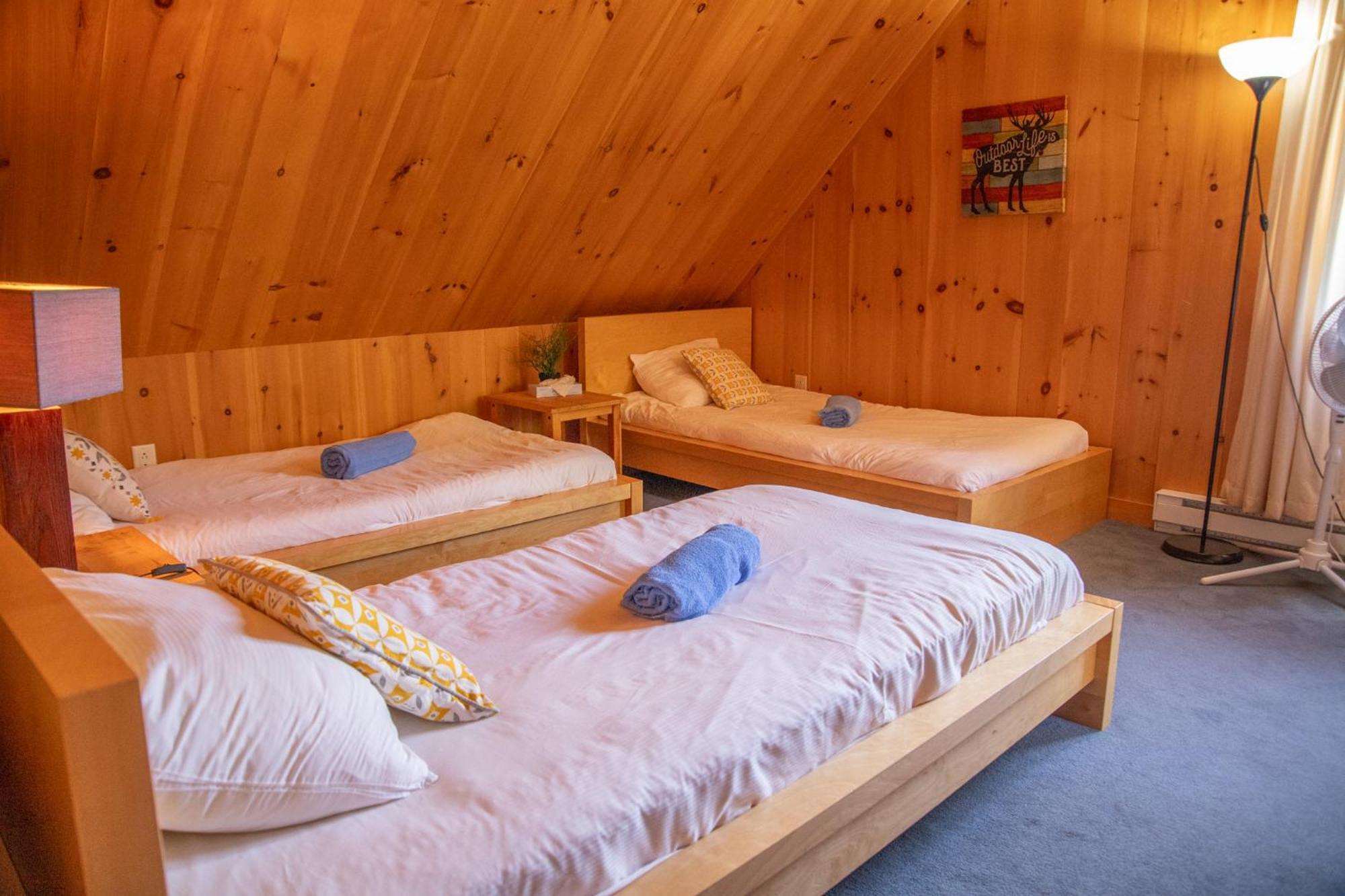 Auberge Couleurs de France Lac-Simon Extérieur photo