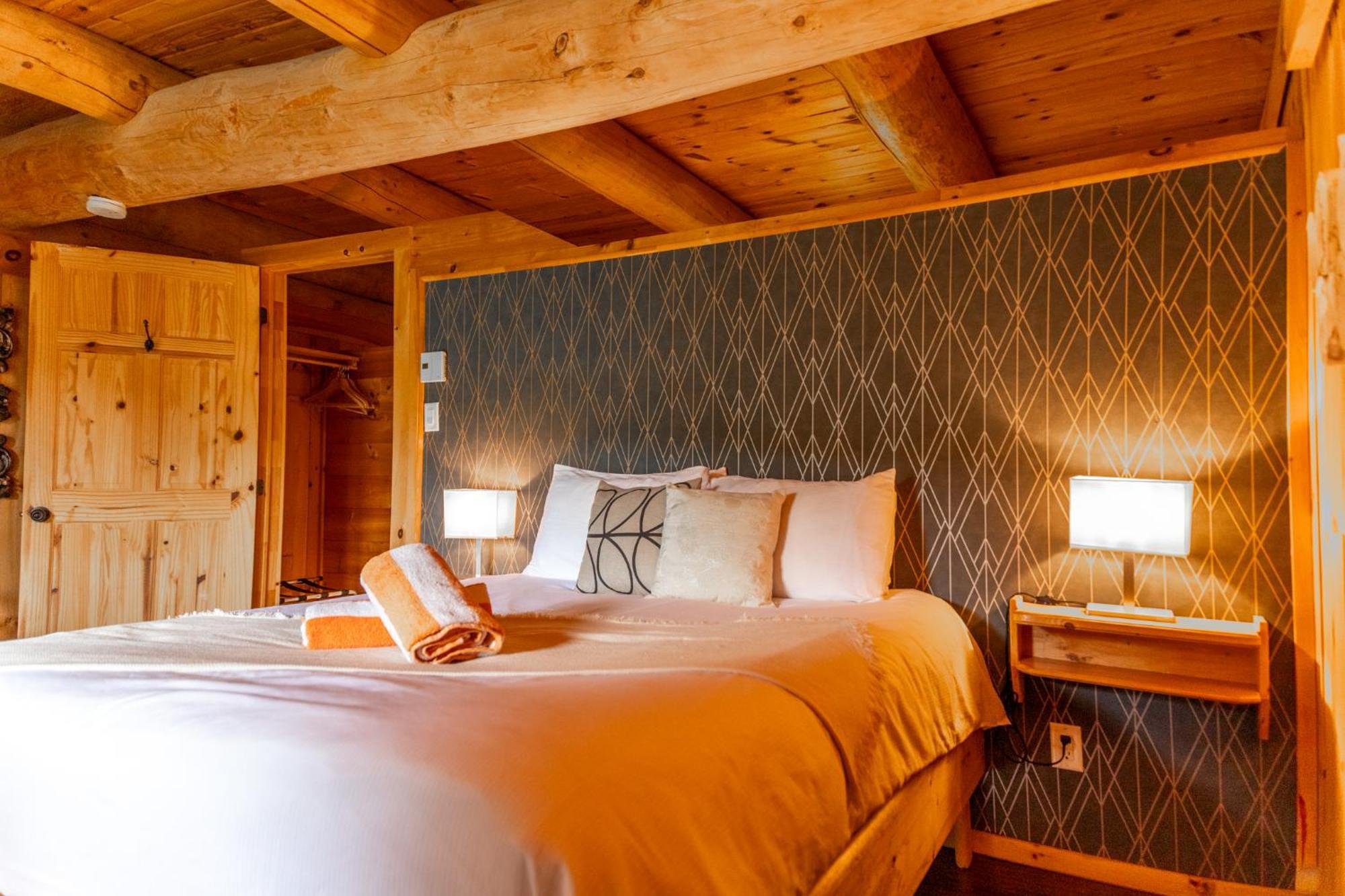 Auberge Couleurs de France Lac-Simon Extérieur photo